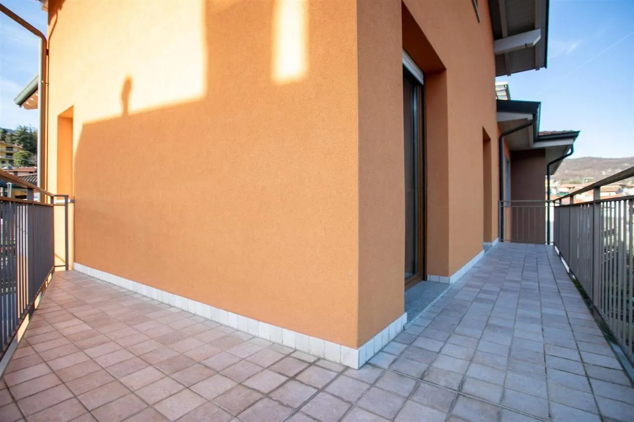 Apartment Iseolakerental - Appartamento Iris Solto Collina Italy