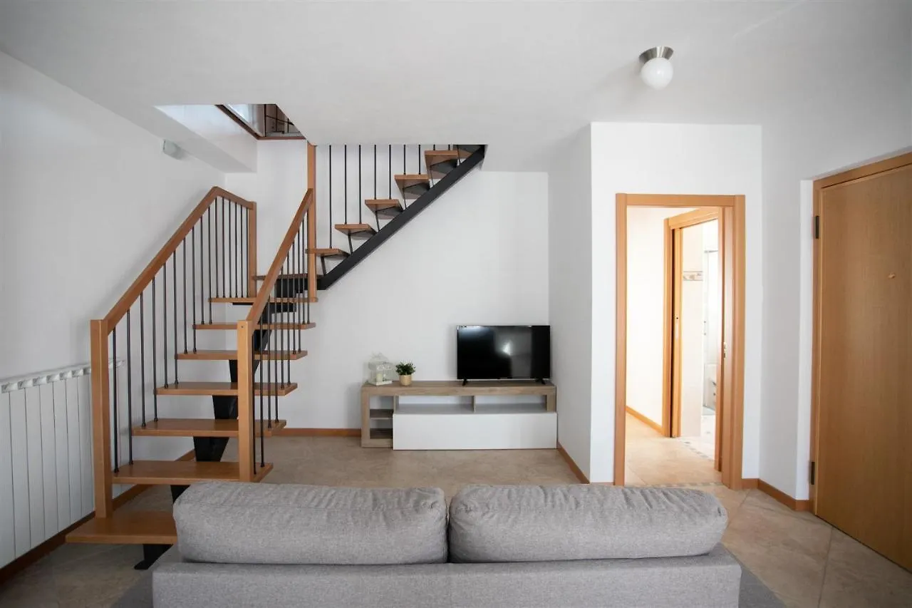 Iseolakerental - Appartamento Iris Solto Collina 0*,  Italy