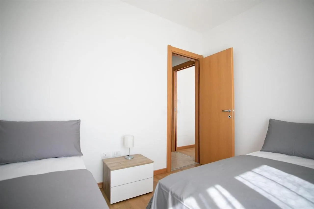 Apartment Iseolakerental - Appartamento Iris Solto Collina Italy